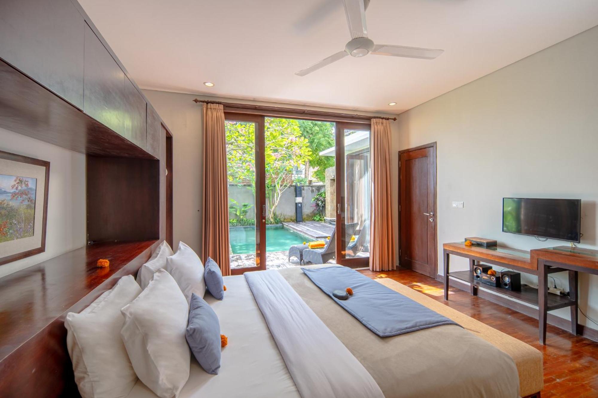 Canggu Circle Villa By Ini Vie Hospitality Ngoại thất bức ảnh